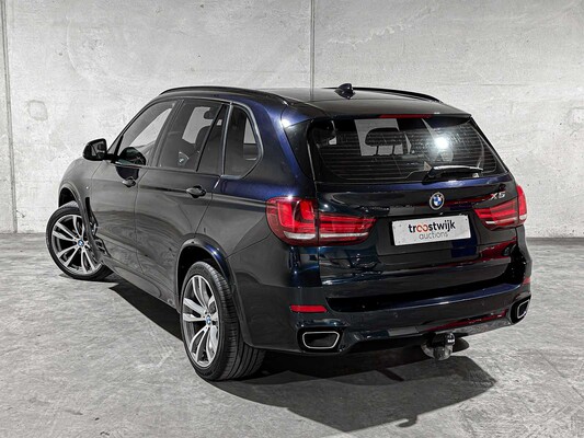 BMW X5 xDrive30d High Executive M-Sport 258pk 2014, 8-THZ-86