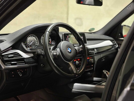 BMW X5 xDrive30d High Executive M-Sport 258pk 2014, 8-THZ-86