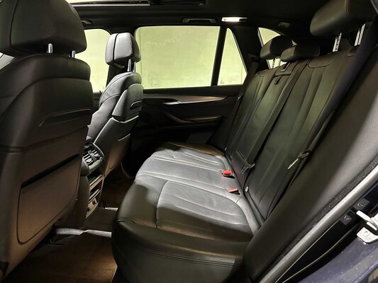 BMW X5 xDrive30d High Executive M-Sport 258pk 2014, 8-THZ-86