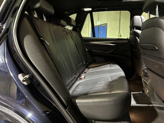 BMW X5 xDrive30d High Executive M-Sport 258pk 2014, 8-THZ-86