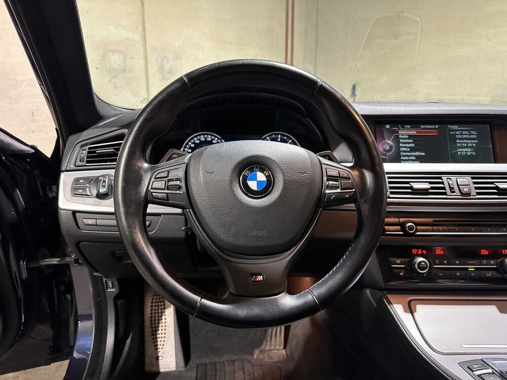 BMW 520i Touring M-Sport High Executive 5-serie 184pk 2013, 92-ZLN-9