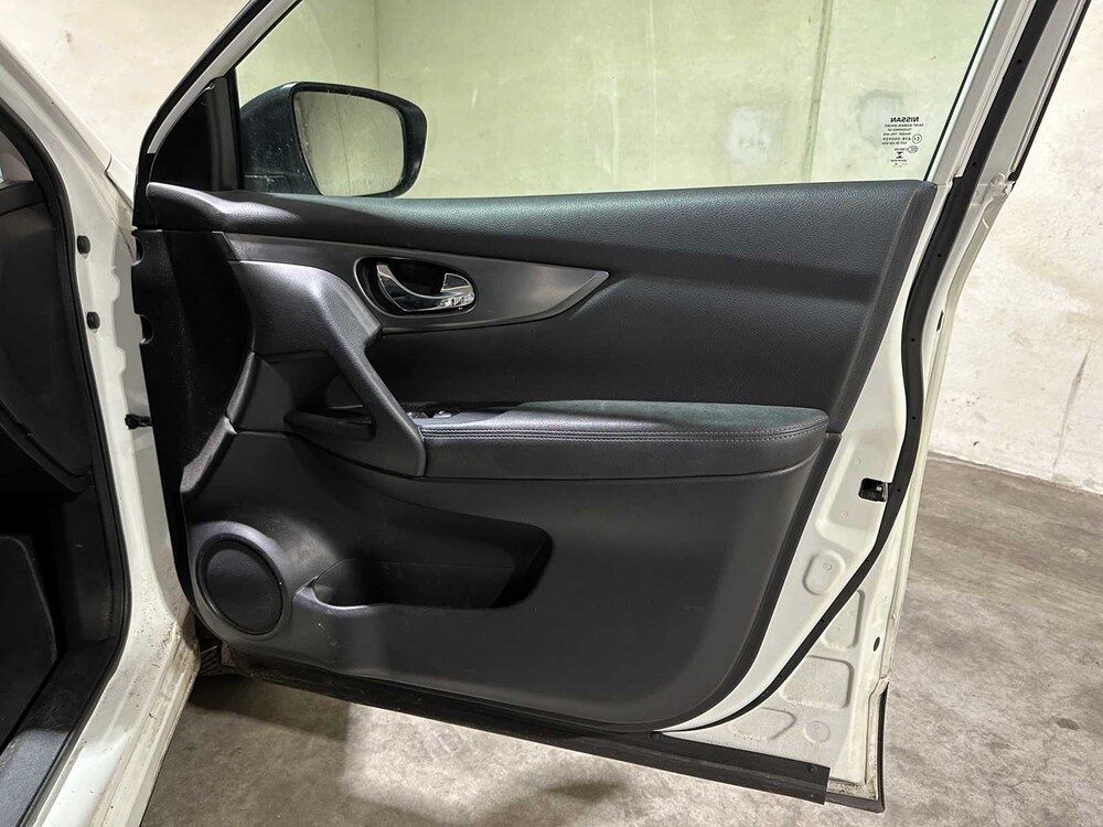 Nissan Qashqai 1.3 DIG-T N-Connect 140pk 2019, L-595-RB