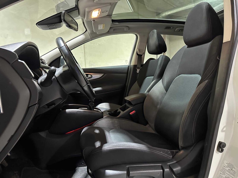 Nissan Qashqai 1.3 DIG-T N-Connect 140pk 2019, L-595-RB