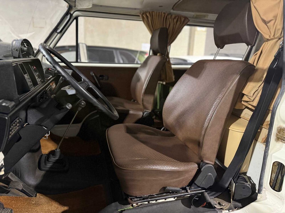 Volkswagen T3 Kampeerwagen 1980, KF-62-DX Camper