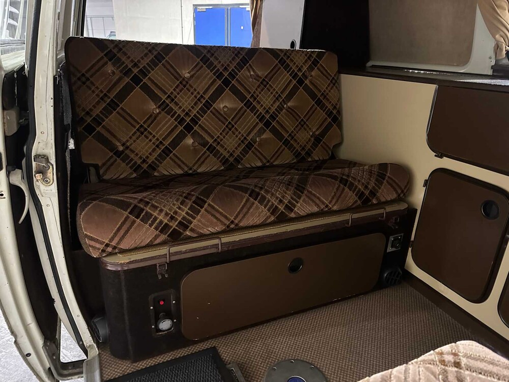 Volkswagen T3 Kampeerwagen 1980, KF-62-DX Camper