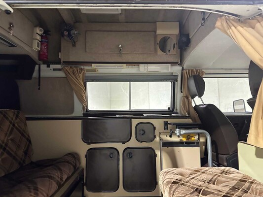 Volkswagen T3 Kampeerwagen 1980, KF-62-DX Camper