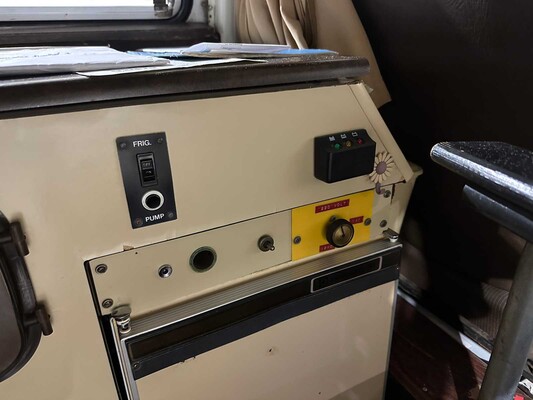 Volkswagen T3 Kampeerwagen 1980, KF-62-DX Camper