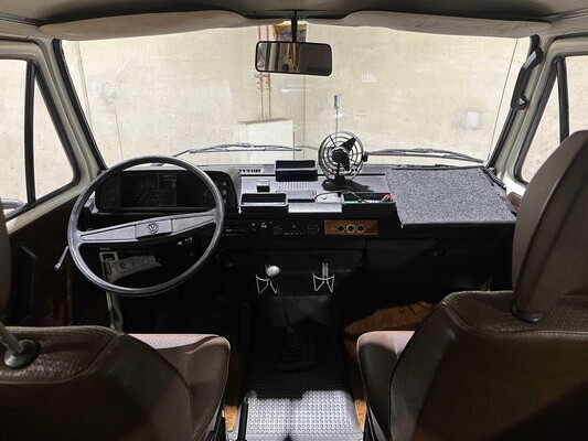 Volkswagen T3 Kampeerwagen 1980, KF-62-DX Camper