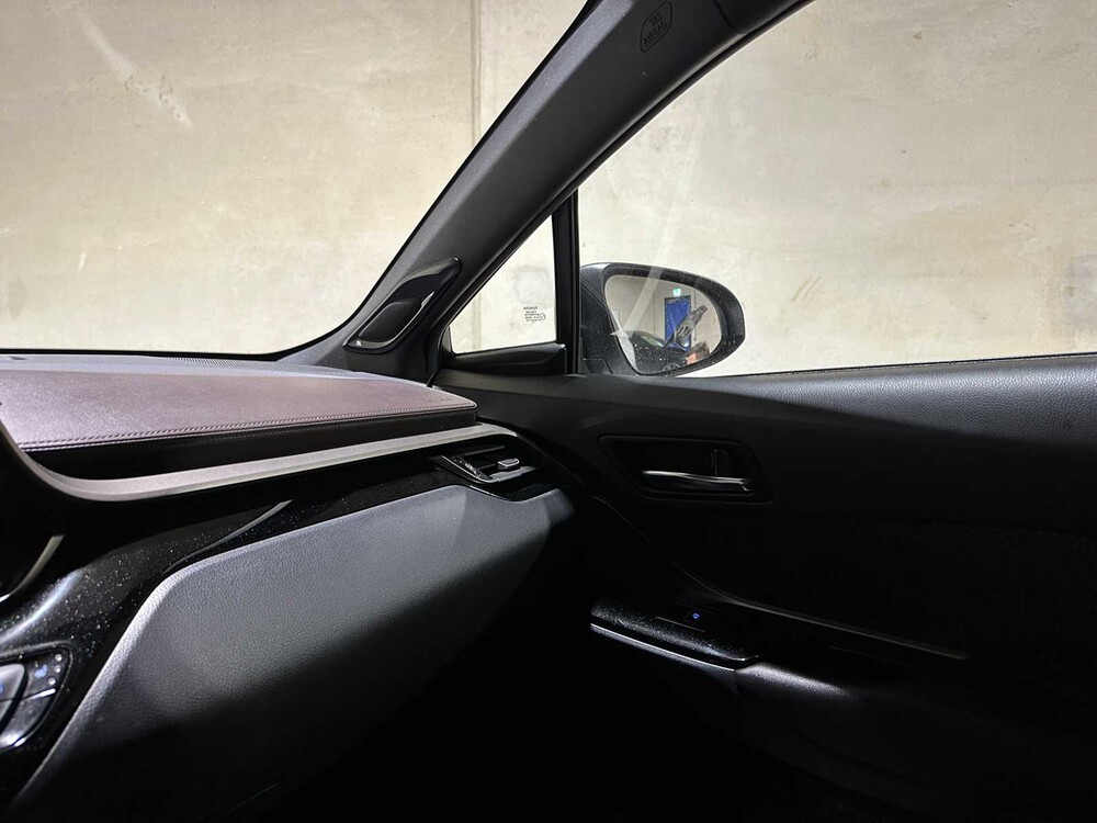 Toyota C-HR 1.2 First Edition 116pk 2017, NB-105-X