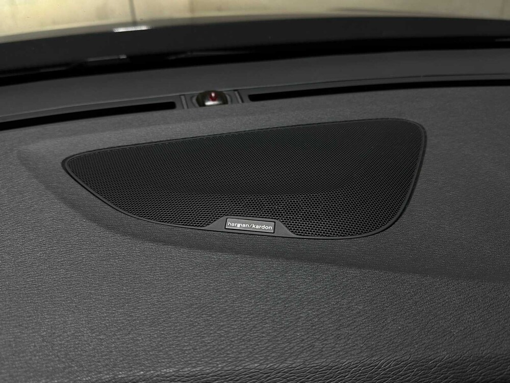 Volvo V60 2.4 D6 Twin Engine Summum 220pk 2015 Plug-In Hybrid, HR-946-F