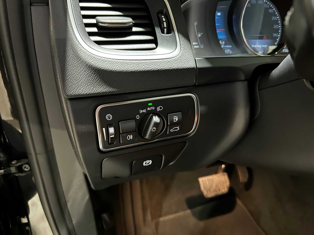 Volvo V60 2.4 D6 Twin Engine Summum 220pk 2015 Plug-In Hybrid, HR-946-F