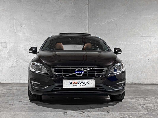 Volvo V60 2.4 D6 Twin Engine Summum 220pk 2015 Plug-In Hybrid, HR-946-F
