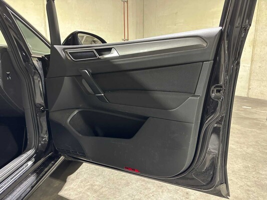 Volkswagen Golf Sportsvan 1.4 TSI Highline 125pk 2017, J-059-FG