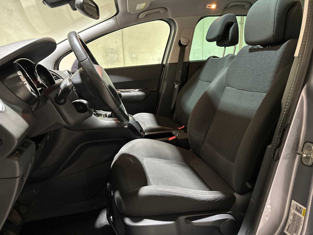 Peugeot 5008 1.2 PureTech Style 5p. 131pk 2015, GL-399-V