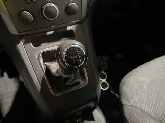 Opel Zafira 1.9 CDTi Enjoy 7-Persoons 120pk 2005, P-660-PX