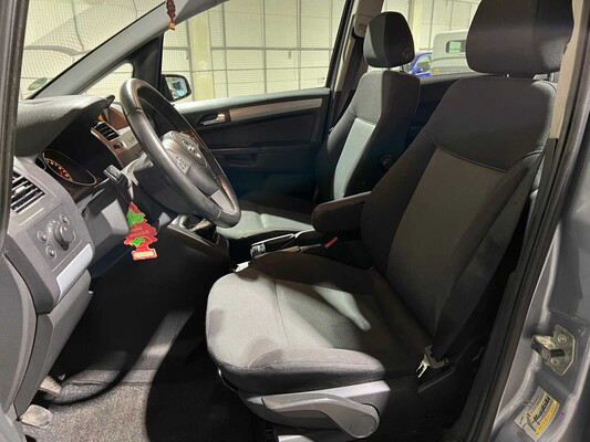 Opel Zafira 1.9 CDTi Enjoy 7-Persoons 120pk 2005, P-660-PX