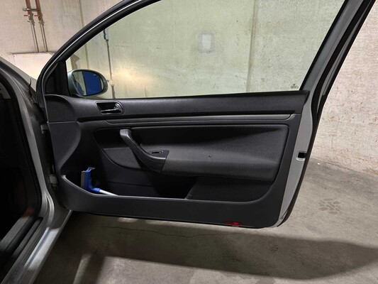 Volkswagen Golf 1.6 FSI Comfortline 116pk 2005, 01-PZ-RK