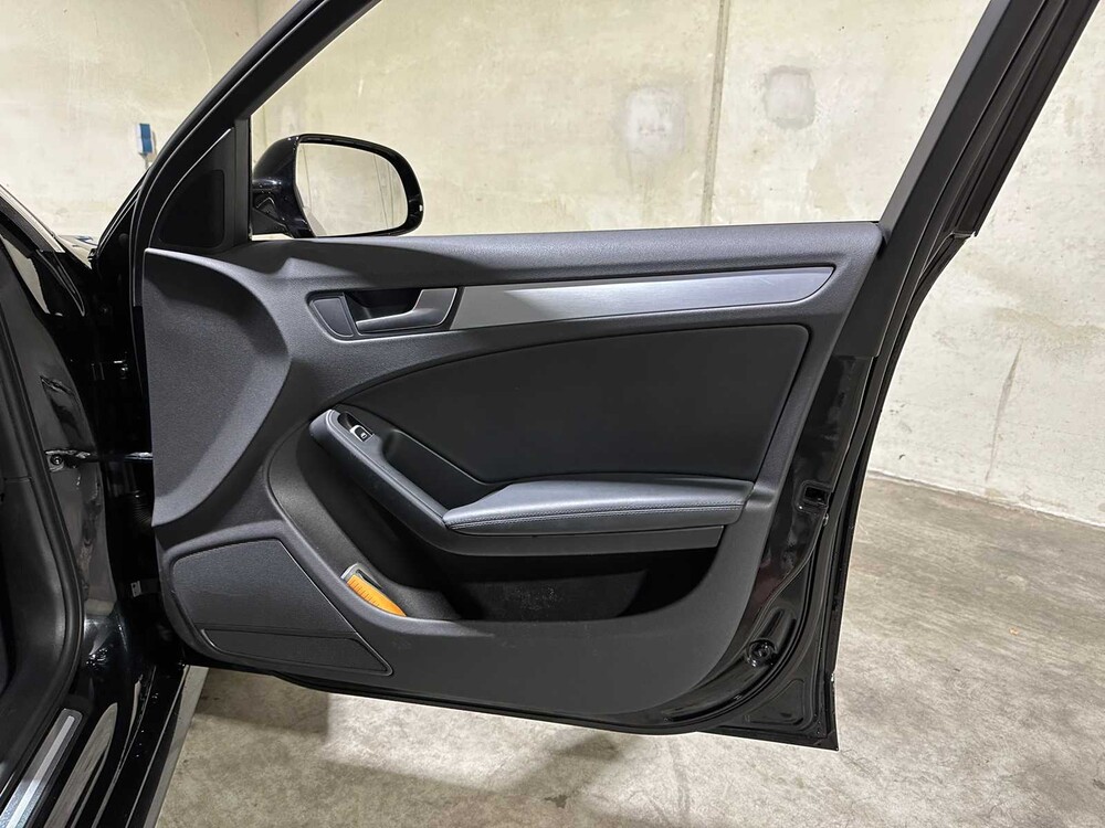 Audi A4 Avant 1.8 TFSI Automaat S Edition 170pk 2015, 4-ZRD-12