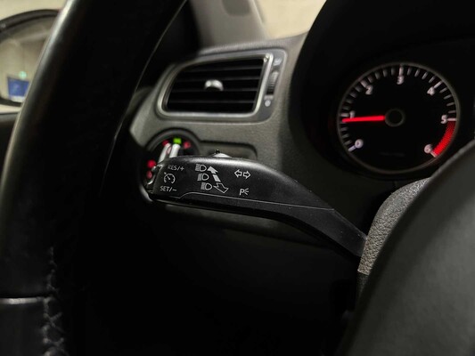 Volkswagen Polo 1.2 TDI BlueMotion Comfortline 75pk 2011, 44-RFG-1