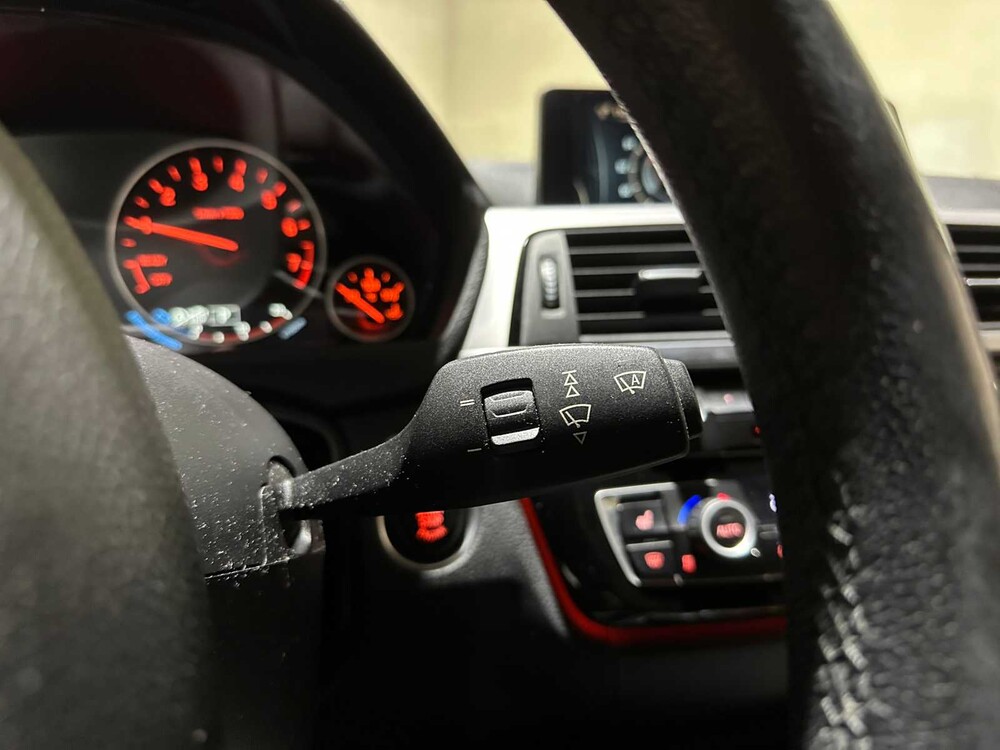 BMW 320i Automaat Centennial High Executive 184pk 2016 3-serie Touring, JR-371-D