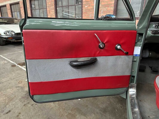 Volvo 210 4-Cilinder 1960, DH-94-92 Oldtimer