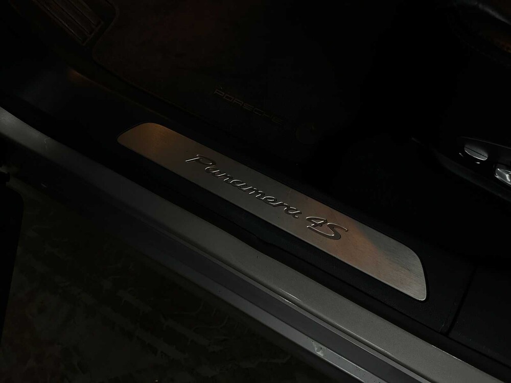 Porsche Panamera 4S 4.8 V8 400pk 2009