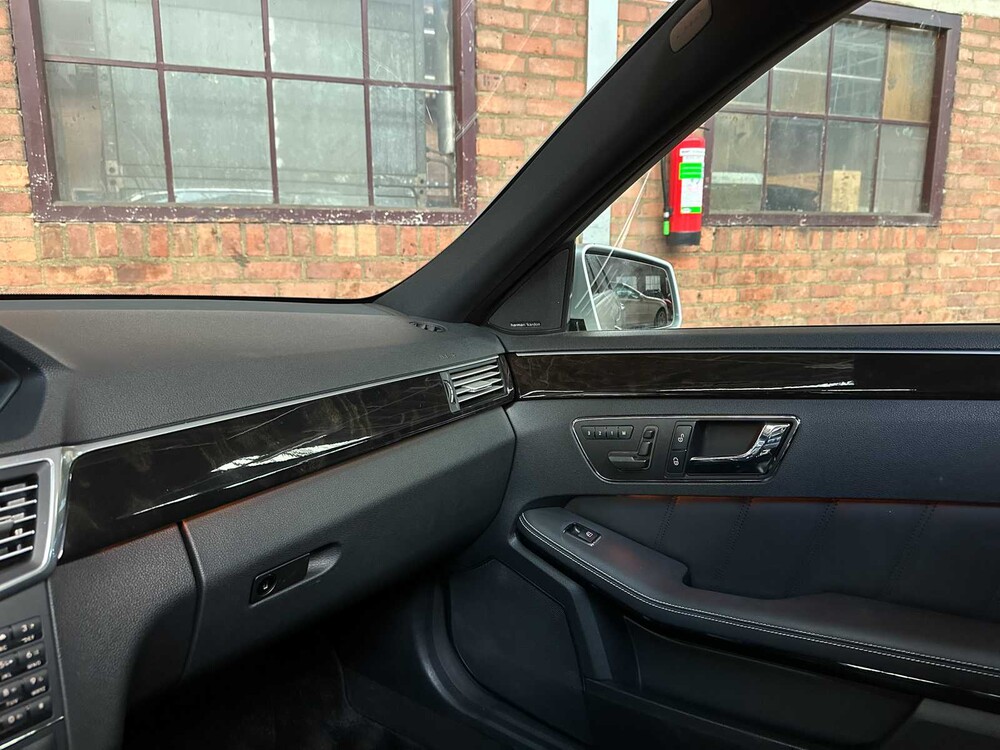 Mercedes-Benz E500 5.5 V8 AMG E-klasse 388pk 2009 -Youngtimer-