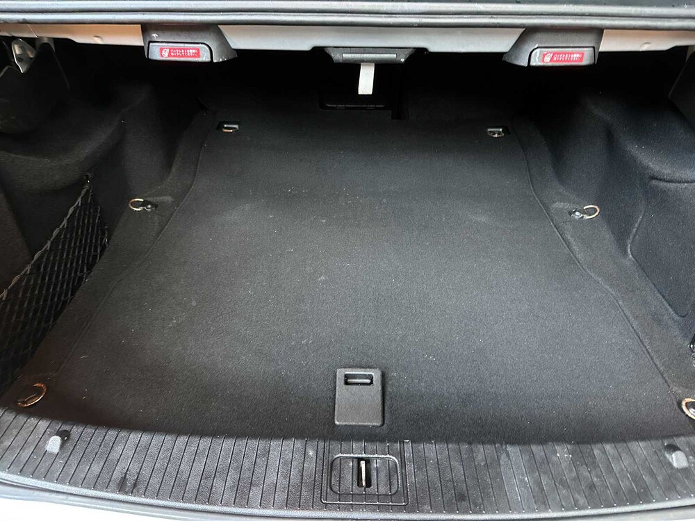 Mercedes-Benz E500 5.5 V8 AMG E-klasse 388pk 2009 -Youngtimer-