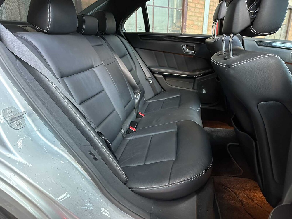 Mercedes-Benz E500 5.5 V8 AMG E-klasse 388pk 2009 -Youngtimer-