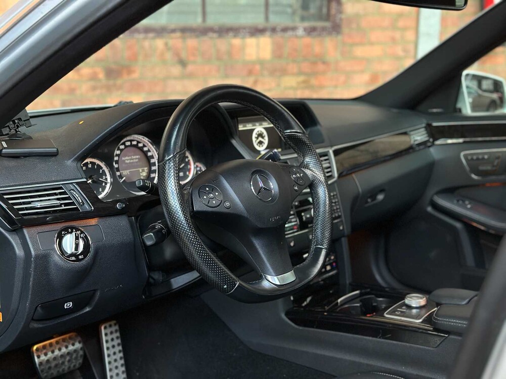 Mercedes-Benz E500 5.5 V8 AMG E-klasse 388pk 2009 -Youngtimer-