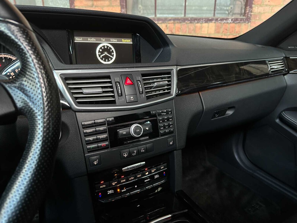 Mercedes-Benz E500 5.5 V8 AMG E-klasse 388pk 2009 -Youngtimer-