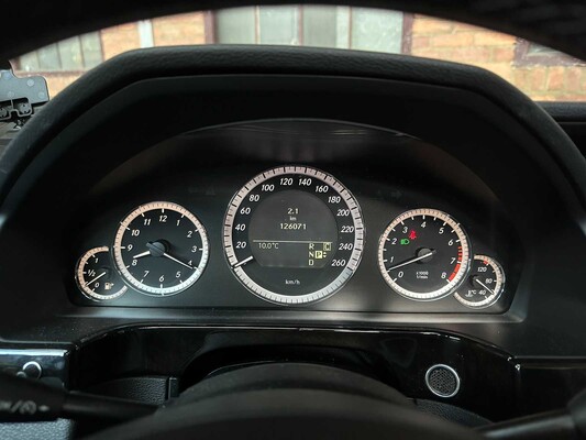 Mercedes-Benz E500 5.5 V8 AMG E-klasse 388pk 2009 -Youngtimer-