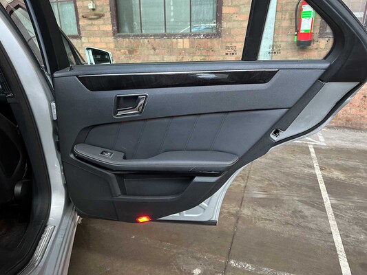 Mercedes-Benz E500 5.5 V8 AMG E-klasse 388pk 2009 -Youngtimer-