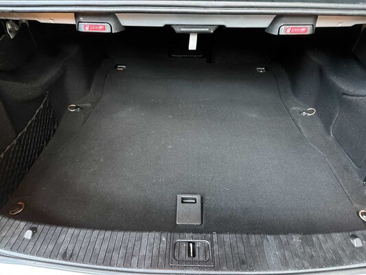 Mercedes-Benz E500 5.5 V8 AMG E-klasse 388pk 2009 -Youngtimer-