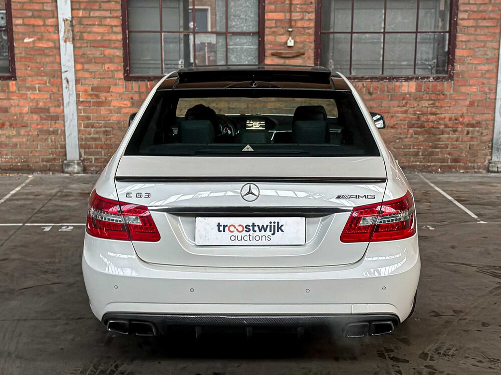 Mercedes-Benz E63 AMG 6.3 V8 -CARBON- 525hp 2010 (Original-NL) E-Class, 47-LKB-6