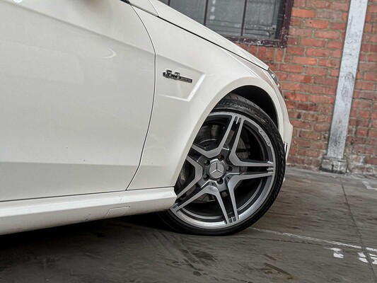 Mercedes-Benz E63 AMG 6.3 V8 -CARBON- 525pk 2010 (Origineel-NL) E-Klasse, 47-LKB-6