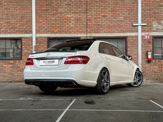 Mercedes-Benz E63 AMG 6.3 V8 -CARBON- 525pk 2010 (Origineel-NL) E-Klasse, 47-LKB-6