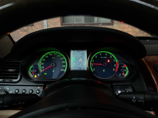 Maserati Quattroporte 4.2 V8 Duo Select 400pk 2006, L-851-RK Youngtimer