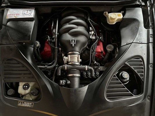 Maserati Quattroporte 4.2 V8 Duo Select 400pk 2006, L-851-RK Youngtimer