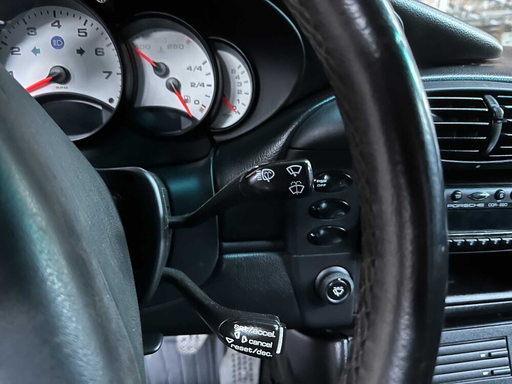 Porsche 911 996 Carrera Coupé 3.4 300PS 2001 - Schaltgetriebe - Youngtimer