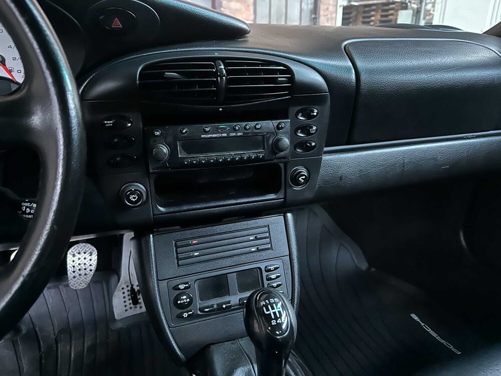 Porsche 911 996 Carrera Coupe 3.4 300PK 2001 -Handgeschakeld- Youngtimer