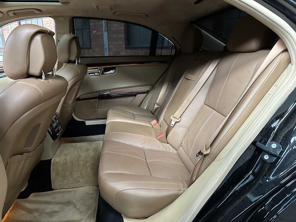 Mercedes-Benz S600 Long S-class 5.5 V12 517hp 