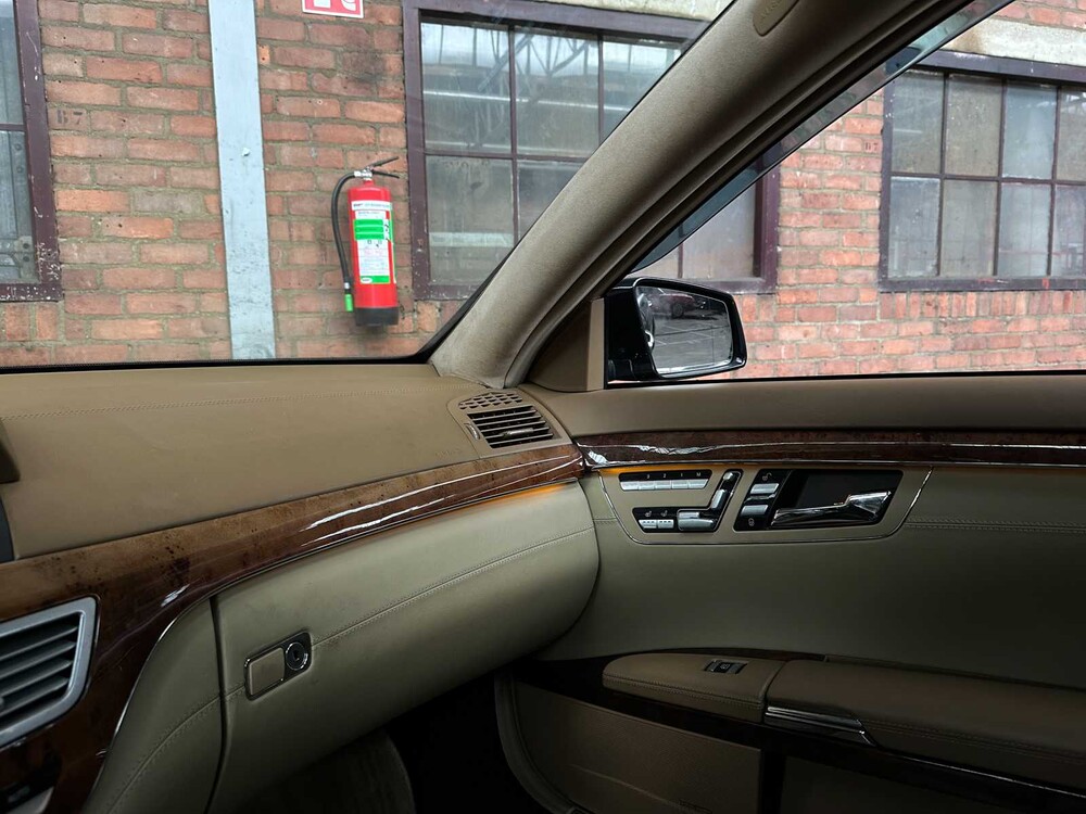 Mercedes-Benz S600 Lang S-klasse 5.5 V12 517pk 