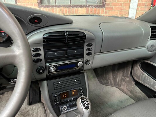 Porsche 911 996 Carrera Coupe 3.4 Handgeschakeld 300pk 2000 -Youngtimer-