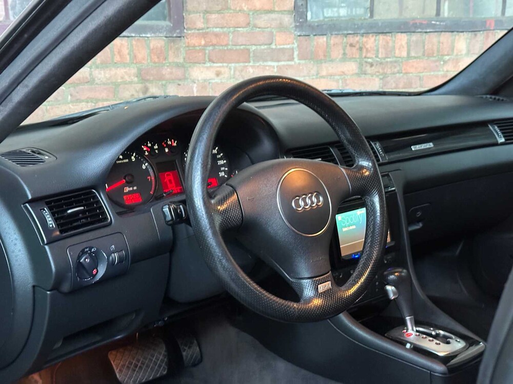 Audi RS6 Avant C5 4.2 V8 Quattro 450pk 2003, 72-NZ-TZ Youngtimer