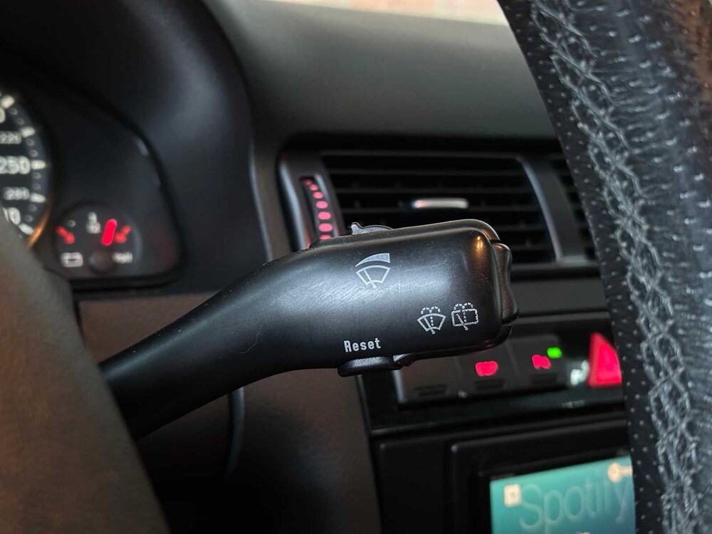 Audi RS6 Avant C5 4.2 V8 Quattro 450pk 2003, 72-NZ-TZ Youngtimer