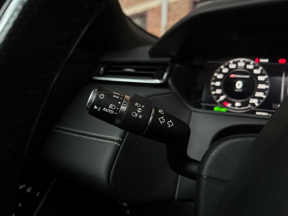 Land Rover Range Rover Velar 2.0 I4 AWD R-D HSE 237 PS 2017, PP-174-L