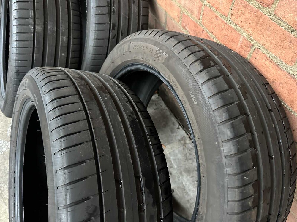 Land Rover Range Rover Velar 2.0 I4 AWD R-D HSE 237 PS 2017, PP-174-L