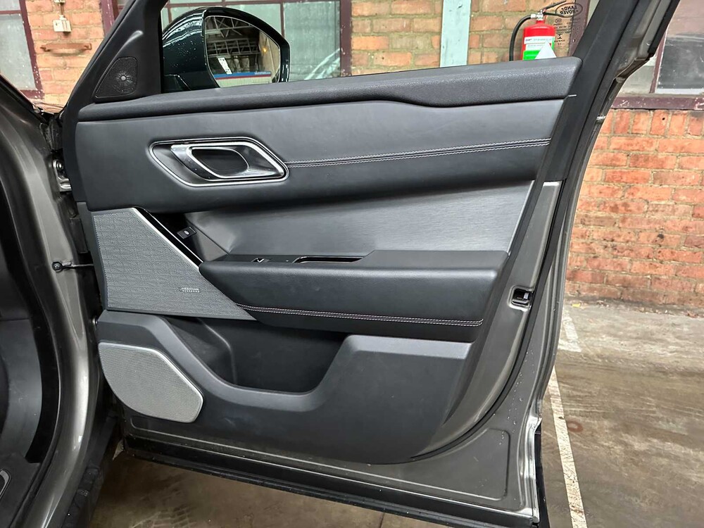 Land Rover Range Rover Velar 2.0 I4 AWD R-D HSE 237 PS 2017, PP-174-L