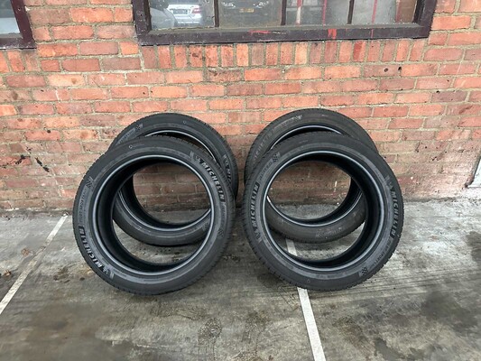 Land Rover Range Rover Velar 2.0 I4 AWD R-D HSE 237 PS 2017, PP-174-L